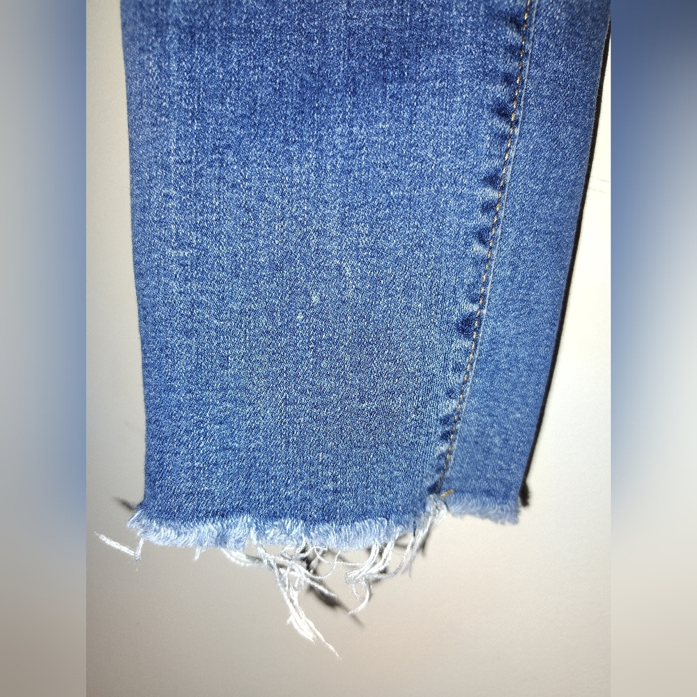 Old Navy Blue Skinny Jeans with Distressed Look - Picture 5 of 6